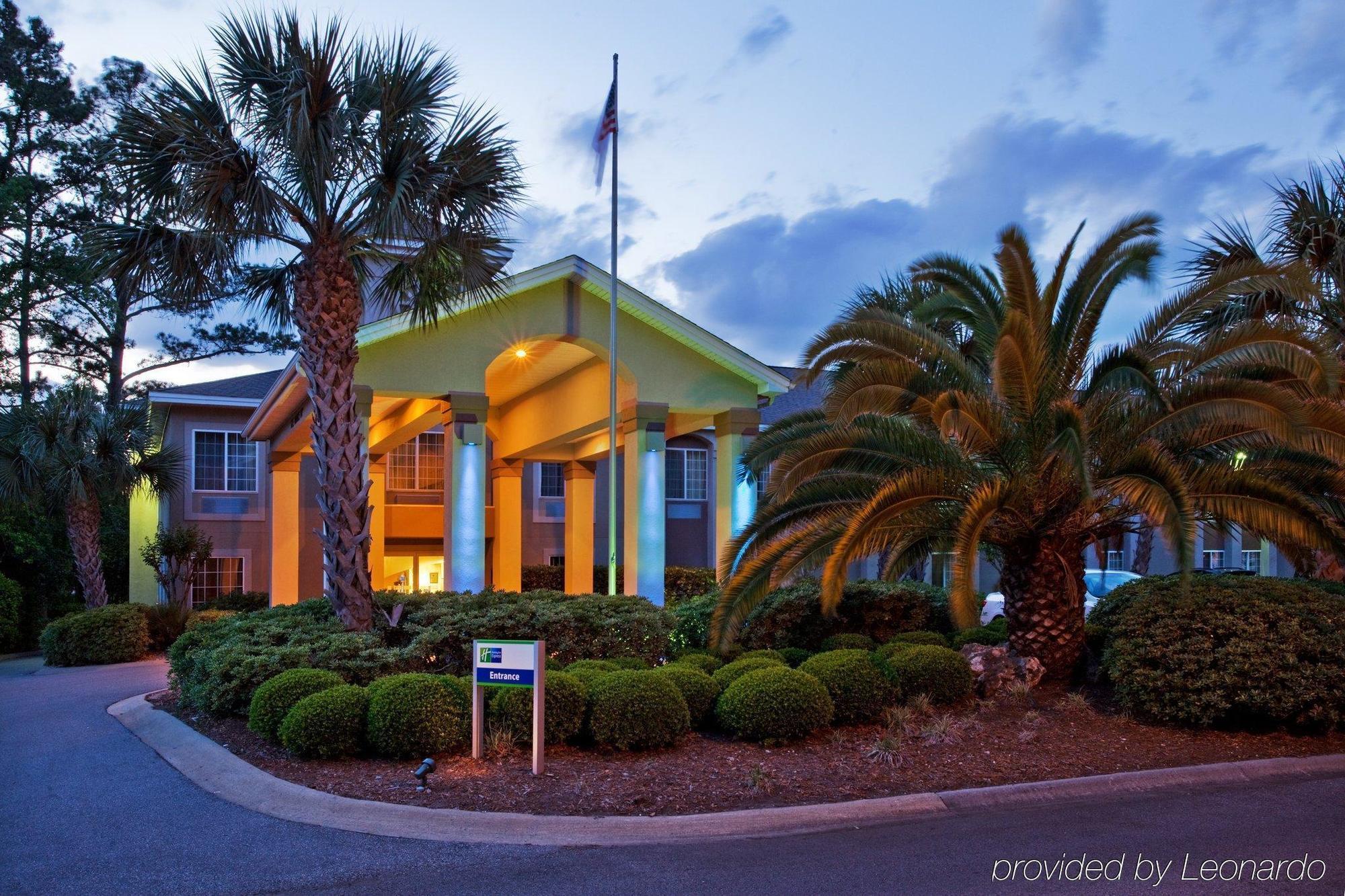 ホリデイ イン エクスプレス セント シモンズ アイランド St. Simons Island エクステリア 写真
