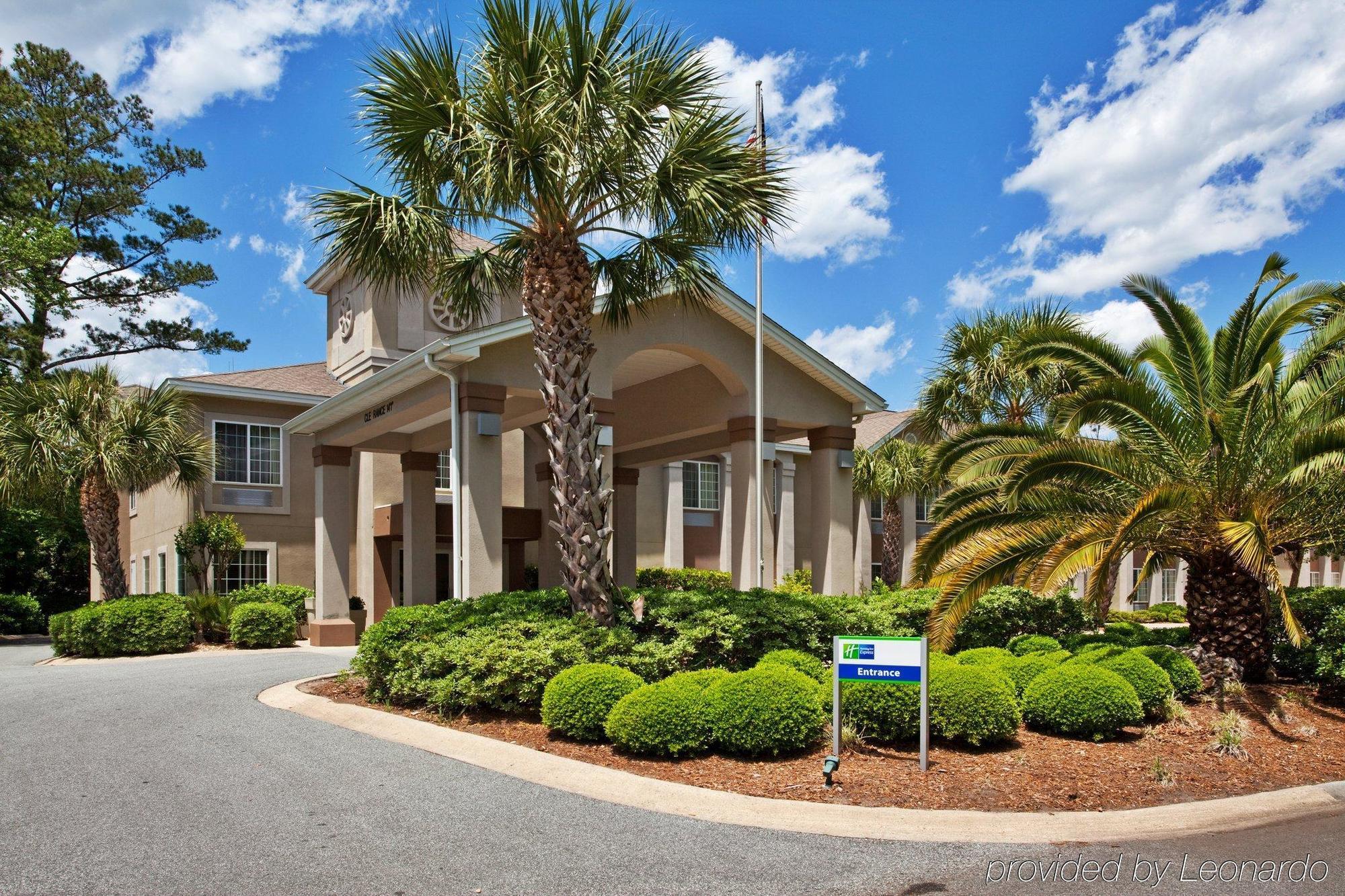 ホリデイ イン エクスプレス セント シモンズ アイランド St. Simons Island エクステリア 写真
